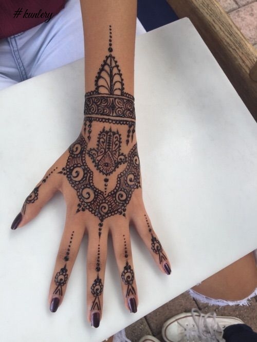 MODERN HENNA DESIGNS THAT WILL CATCH YOUR EYE
