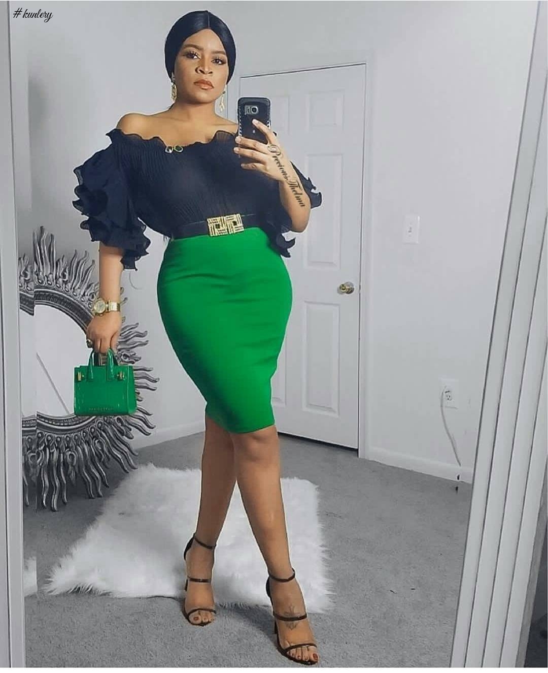 FABULOUS CORPORATE ATTIRES TO TURN UP TO WORK IN THIS SEASON
