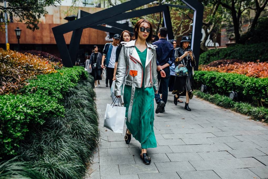 Check Out The Street Style Looks From Shanghai Fashion Week!