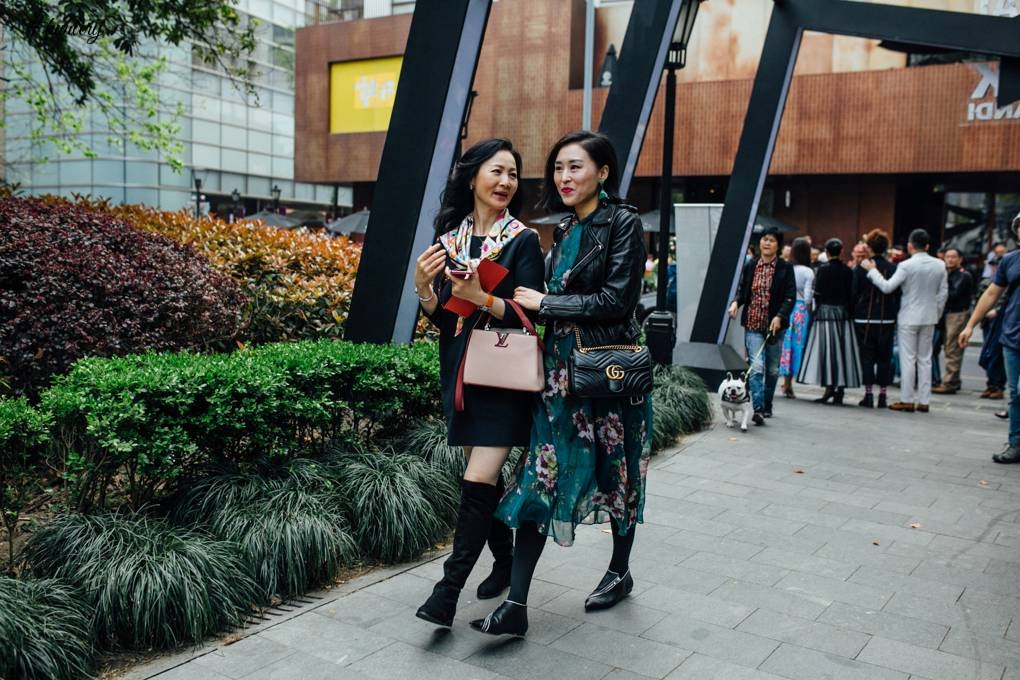 Check Out The Street Style Looks From Shanghai Fashion Week!