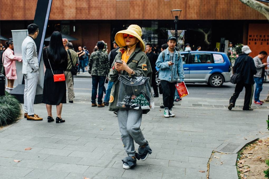 Check Out The Street Style Looks From Shanghai Fashion Week!