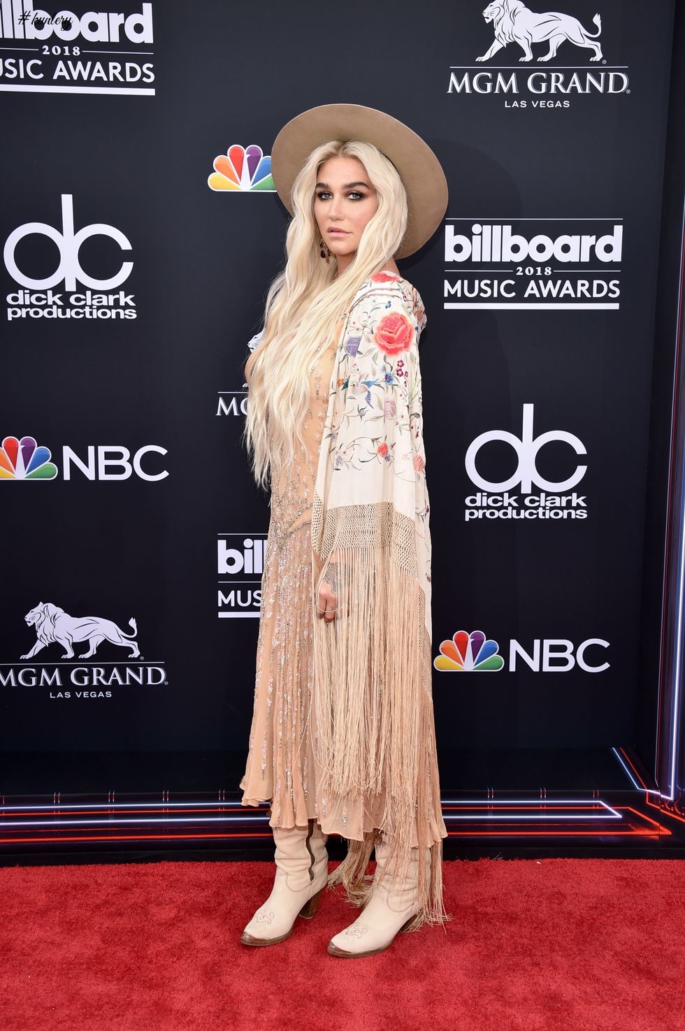 Red Carpet Fab! Janet Jackson, Ciara, Jennifer Lopez, More At The 2018 Billboard Music Awards