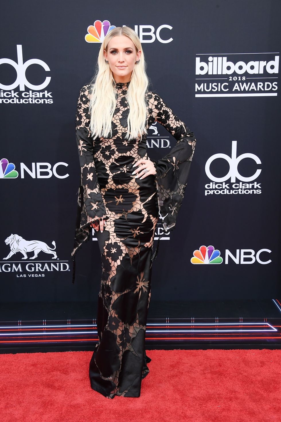 Red Carpet Fab! Janet Jackson, Ciara, Jennifer Lopez, More At The 2018 Billboard Music Awards