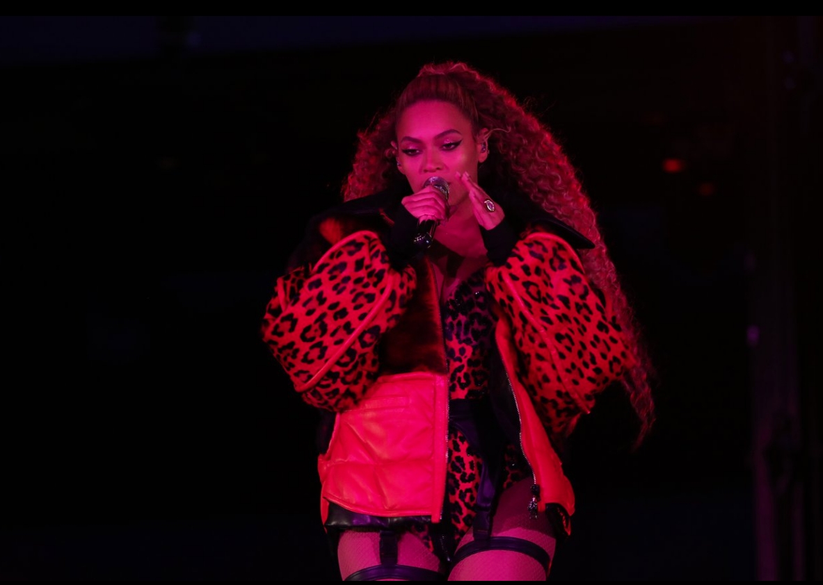 All The Beyonce & Jay-Z Moments From The “On The Run II” Tour In Cardiff