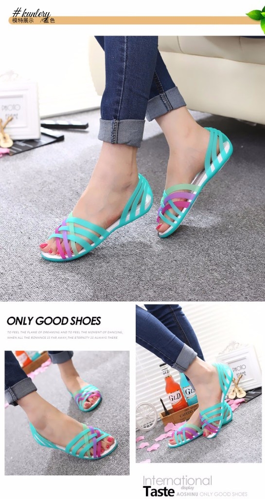 12 ON-TREND FLAT SANDALS. YES ITS ALL ABOUT THE BEAUTIFUL SANDALS