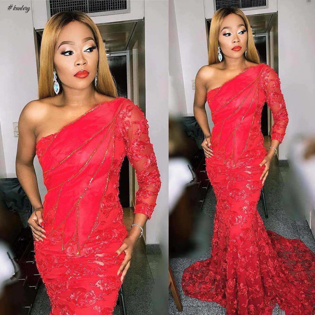 WEDDING GUEST DISHING OUT MOUTH WATERING ASO EBI STYLES