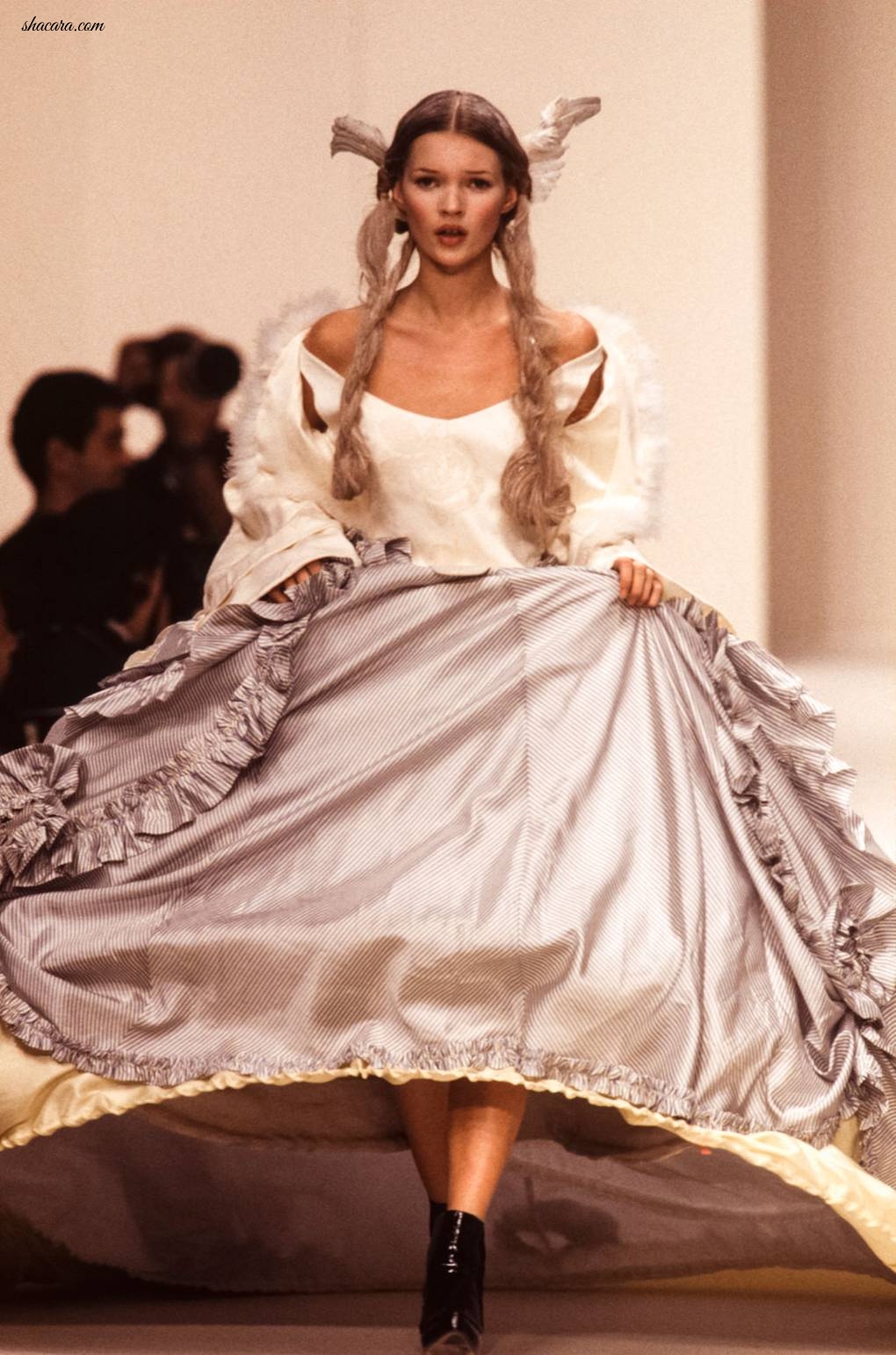5 Times That Kate Moss Ruled The Runway