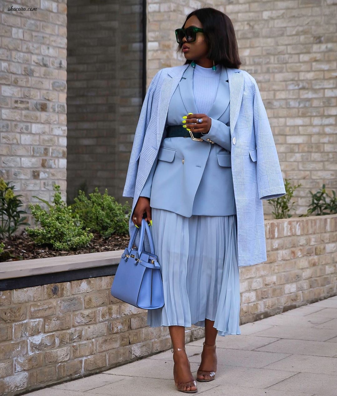 Meet The Nigerian Style Girl That Serves Multiple Looks In One Colour Each Week