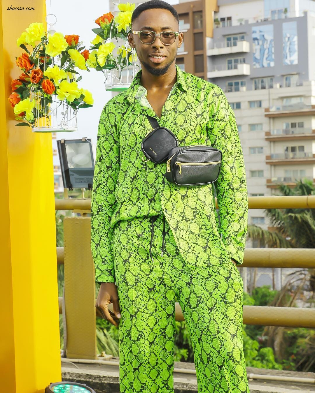 Efe Tommy’s Bright Neon Ensemble