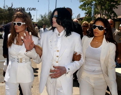 The King Of Pop: The Life And Legacy Of Michael Jackson