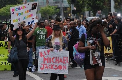 The King Of Pop: The Life And Legacy Of Michael Jackson