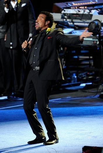 The King Of Pop: The Life And Legacy Of Michael Jackson