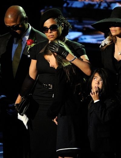 The King Of Pop: The Life And Legacy Of Michael Jackson