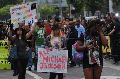 The King Of Pop: The Life And Legacy Of Michael Jackson