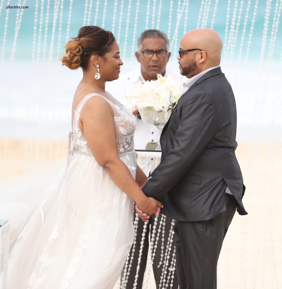 Bridal Bliss: Dorian and Darryl Did It Their Way With This Laid-Back Beach Wedding